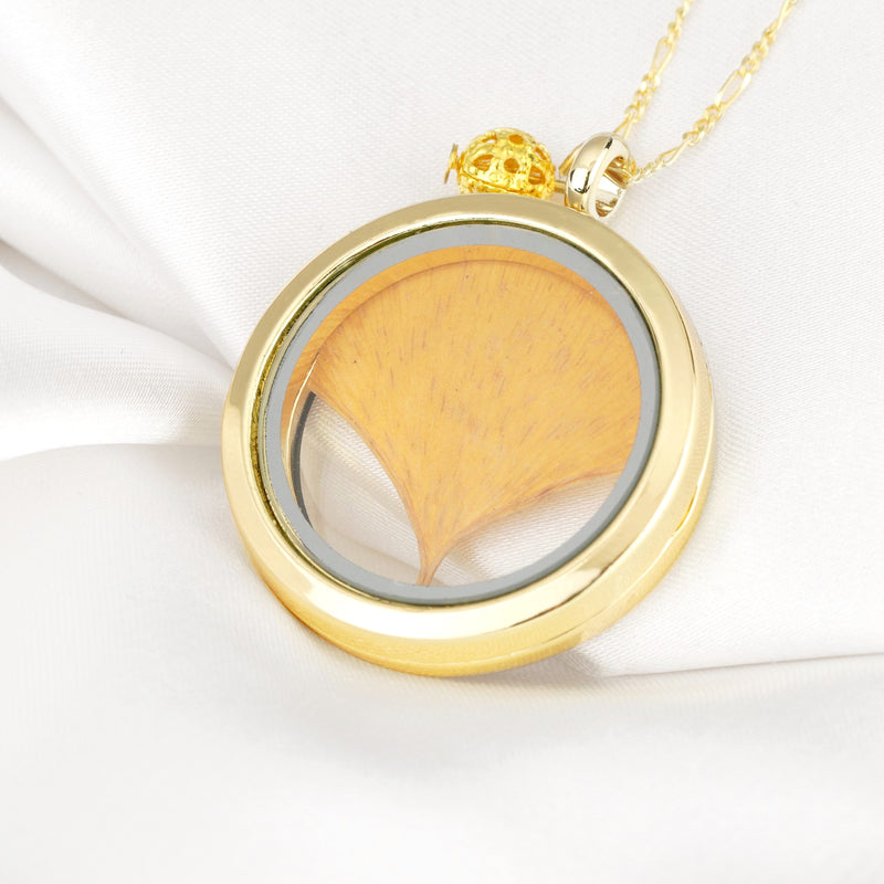 Ginkgo Leaf Gold Glass Amulet Pendant - 925 Sterling Gold Gilded Chain - Nature Jewelry - K925-28