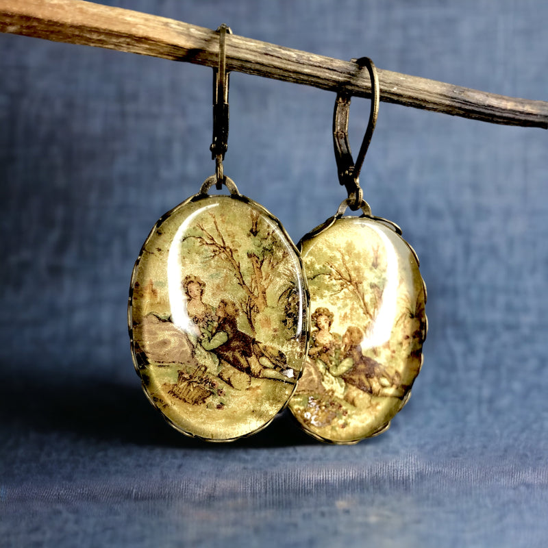 Bronze earrings in the Vintage-style "Love Pair"
